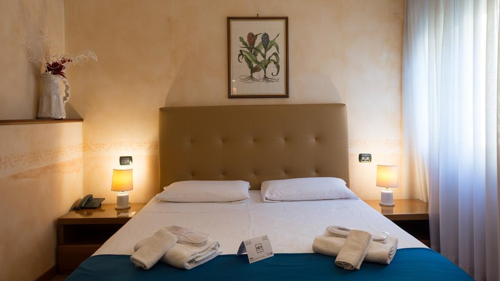 Hotel Lombardia Milaan Buitenkant foto